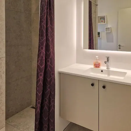 בית נופש Beautiful In With Sauna