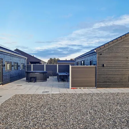 בית נופש Beautiful In With Sauna *